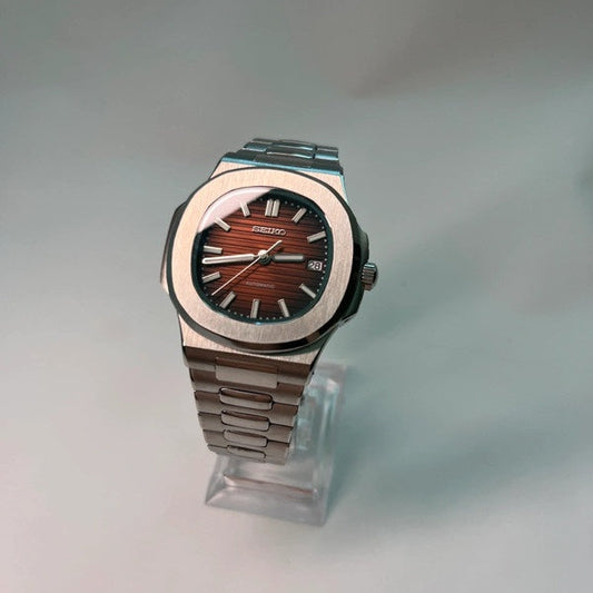 Seiko Nautiko Silver Red