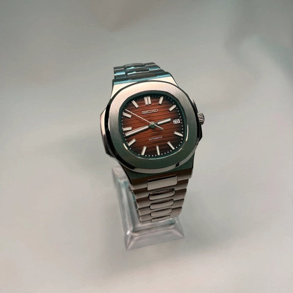 Seiko Nautiko Silver Red