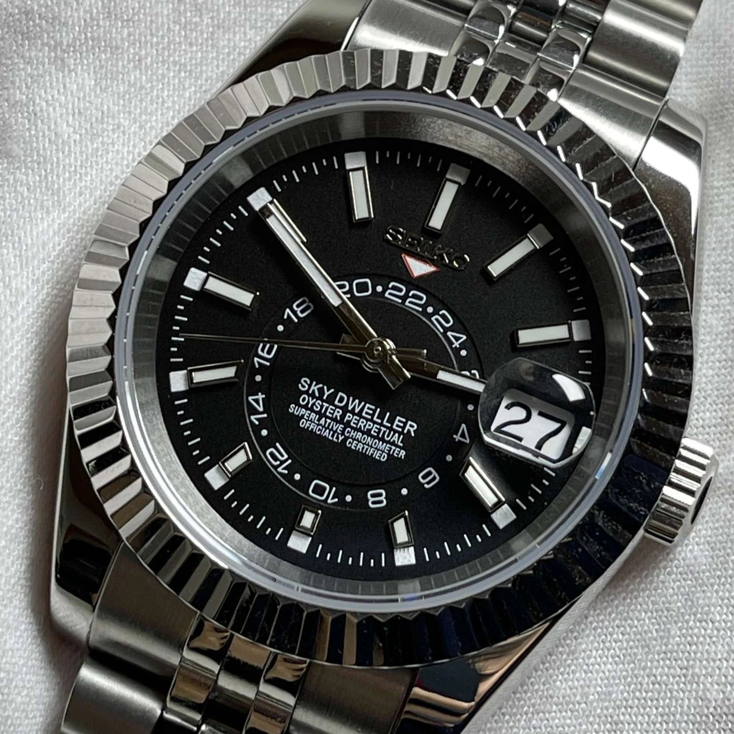 Seiko Sky-Date Black