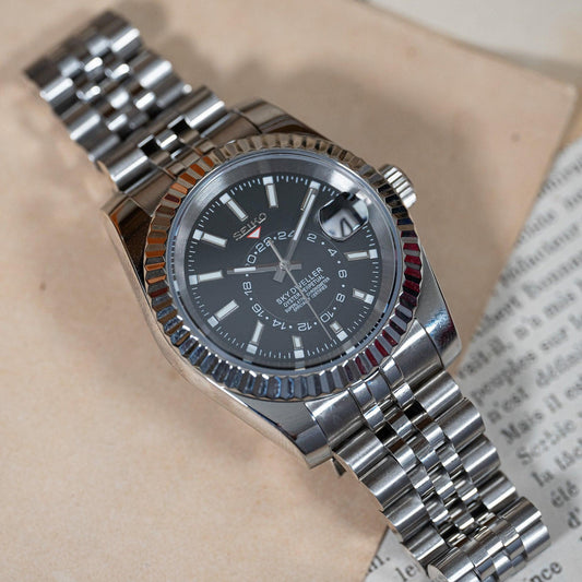 Seiko Sky-Date Black