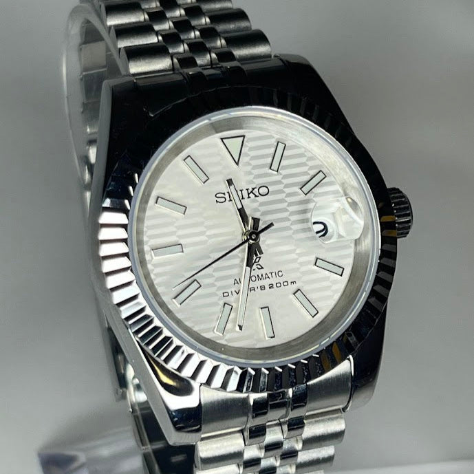 Seiko Date Classic White