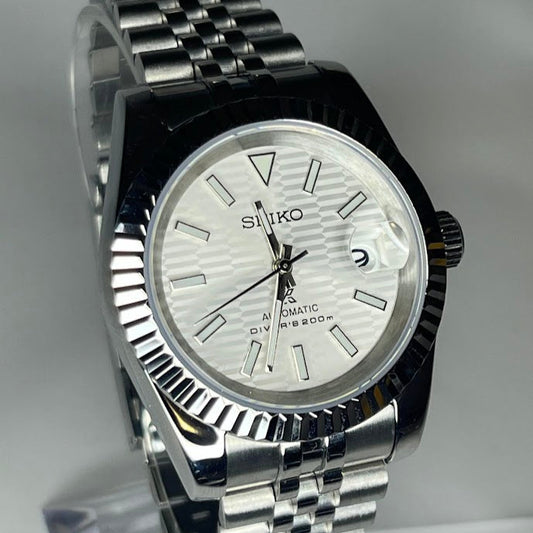Seiko Date Classic White